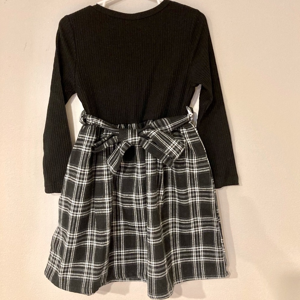 Black dress size 4T